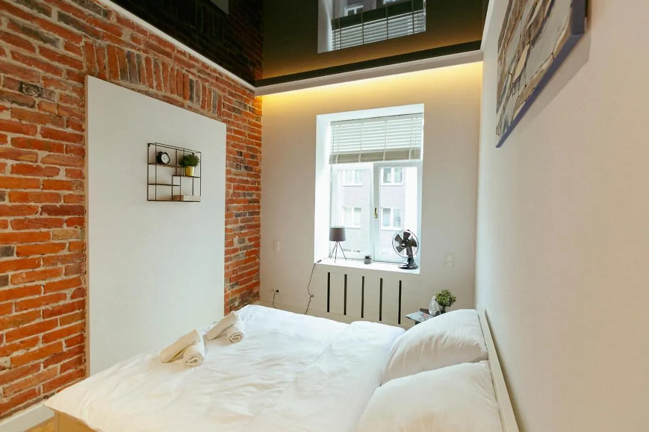 Wspolna 54A: Central Apartment with Free Parking Warsaw