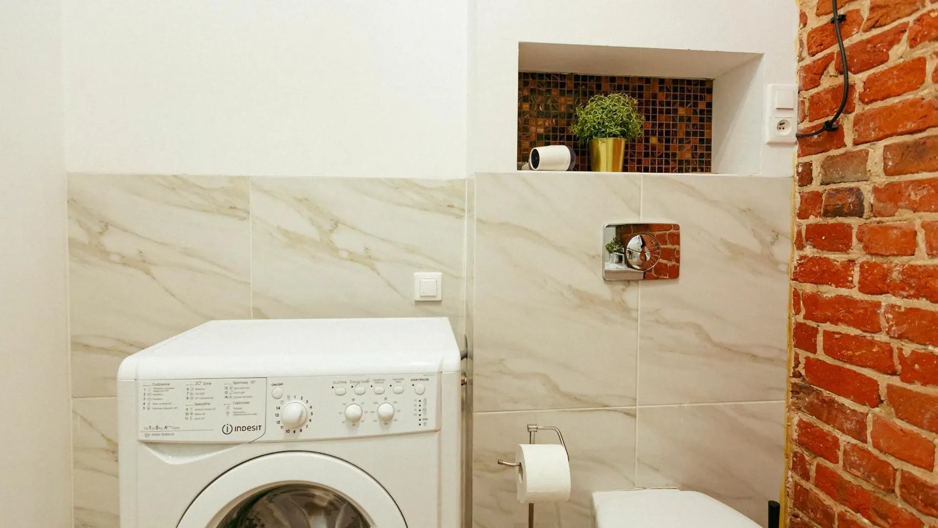Wspolna 54A: Central Apartment with Free Parking Warsaw Poland